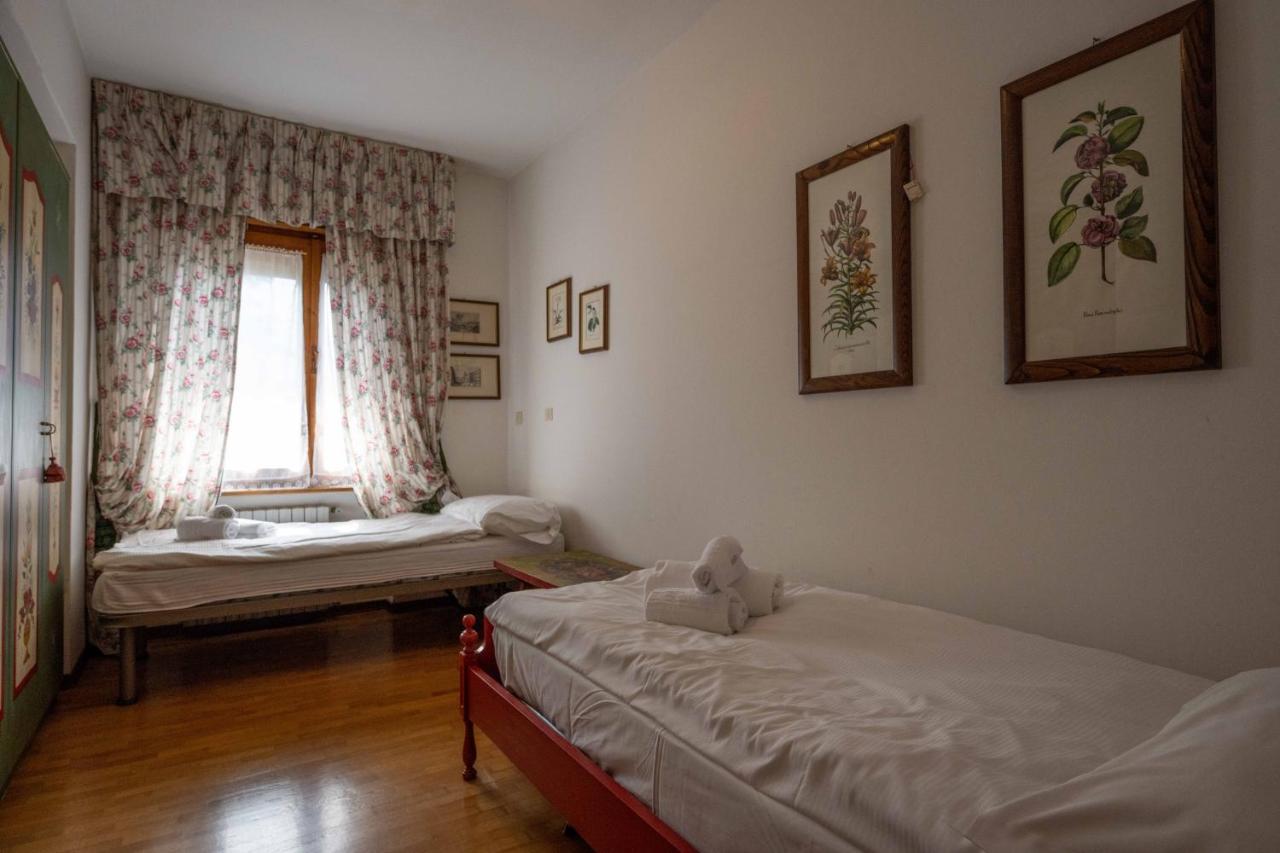 Casa Col Lägenhet Cortina dʼAmpezzo Exteriör bild