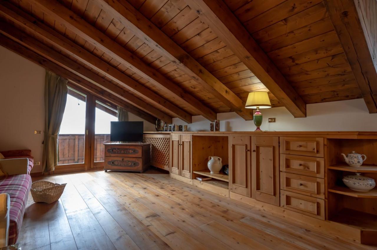 Casa Col Lägenhet Cortina dʼAmpezzo Exteriör bild