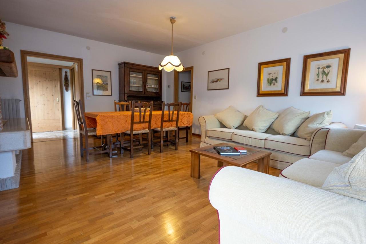 Casa Col Lägenhet Cortina dʼAmpezzo Exteriör bild
